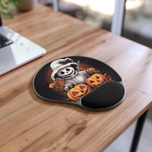 DistinctInk Mouse Pad with Wrist Rest  with Trick or Treat Ghost-O-Lantern Design for Halloween