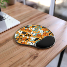 DistinctInk Mouse Pad with Wrist Rest  with Flying Pumpkin Bats Design for Halloween