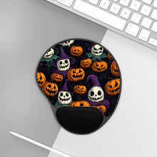 DistinctInk Mouse Pad with Wrist Rest  with "Halloween Haunts and Pumpkin Pals" Design for Halloween