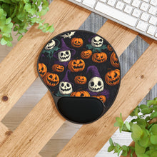 DistinctInk Mouse Pad with Wrist Rest  with "Halloween Haunts and Pumpkin Pals" Design for Halloween