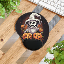 DistinctInk Mouse Pad with Wrist Rest  with Trick or Treat Ghost-O-Lantern Design for Halloween