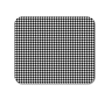 DistinctInk Custom Foam Rubber Mouse Pad - 1/4" Thick - Black White Houndstooth Pattern
