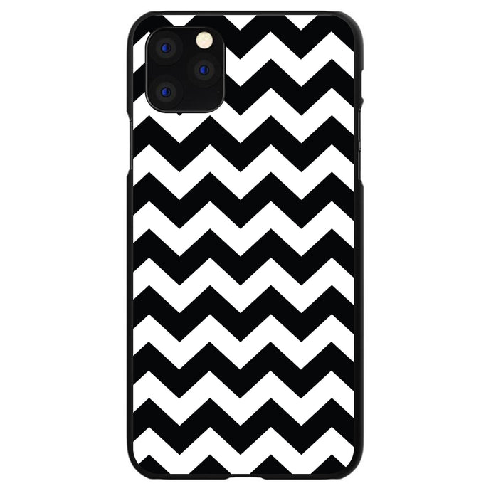 DistinctInk® Hard Plastic Snap-On Case for Apple iPhone or Samsung Galaxy - Black & White Chevron Stripes