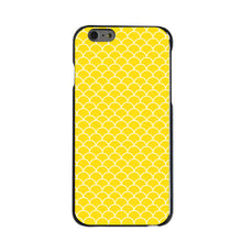 DistinctInk® Hard Plastic Snap-On Case for Apple iPhone or Samsung Galaxy - Yellow White Scalloped Pattern