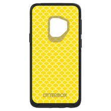 DistinctInk™ OtterBox Symmetry Series Case for Apple iPhone / Samsung Galaxy / Google Pixel - Yellow White Scalloped Pattern