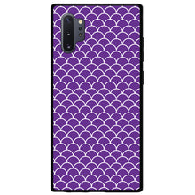 DistinctInk® Hard Plastic Snap-On Case for Apple iPhone or Samsung Galaxy - Purple White Scalloped Pattern