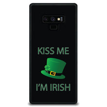 DistinctInk® Hard Plastic Snap-On Case for Apple iPhone or Samsung Galaxy - Black Green Kiss Me Im Irish
