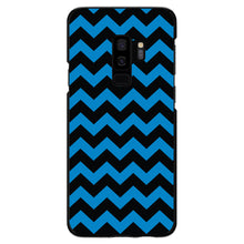 DistinctInk® Hard Plastic Snap-On Case for Apple iPhone or Samsung Galaxy - Black Blue Chevron Stripes