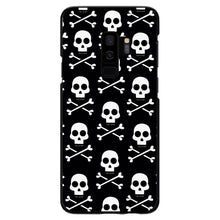 DistinctInk® Hard Plastic Snap-On Case for Apple iPhone or Samsung Galaxy - Black White Skulls Pattern