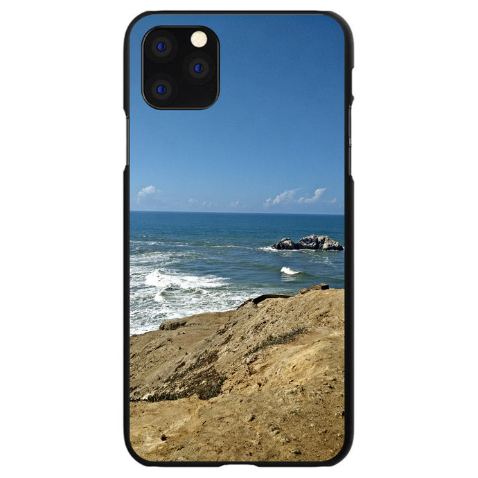 DistinctInk® Hard Plastic Snap-On Case for Apple iPhone or Samsung Galaxy - San Francisco Lands End