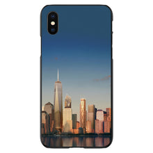 DistinctInk® Hard Plastic Snap-On Case for Apple iPhone or Samsung Galaxy - New York Skyline New