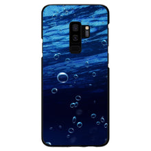 DistinctInk® Hard Plastic Snap-On Case for Apple iPhone or Samsung Galaxy - Water Bubbles Blue